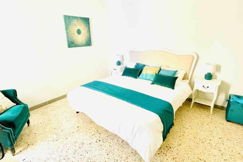 Trapani Centro Storico Apartment, Great Central Location! All New Furniture And Appliances! Екстер'єр фото