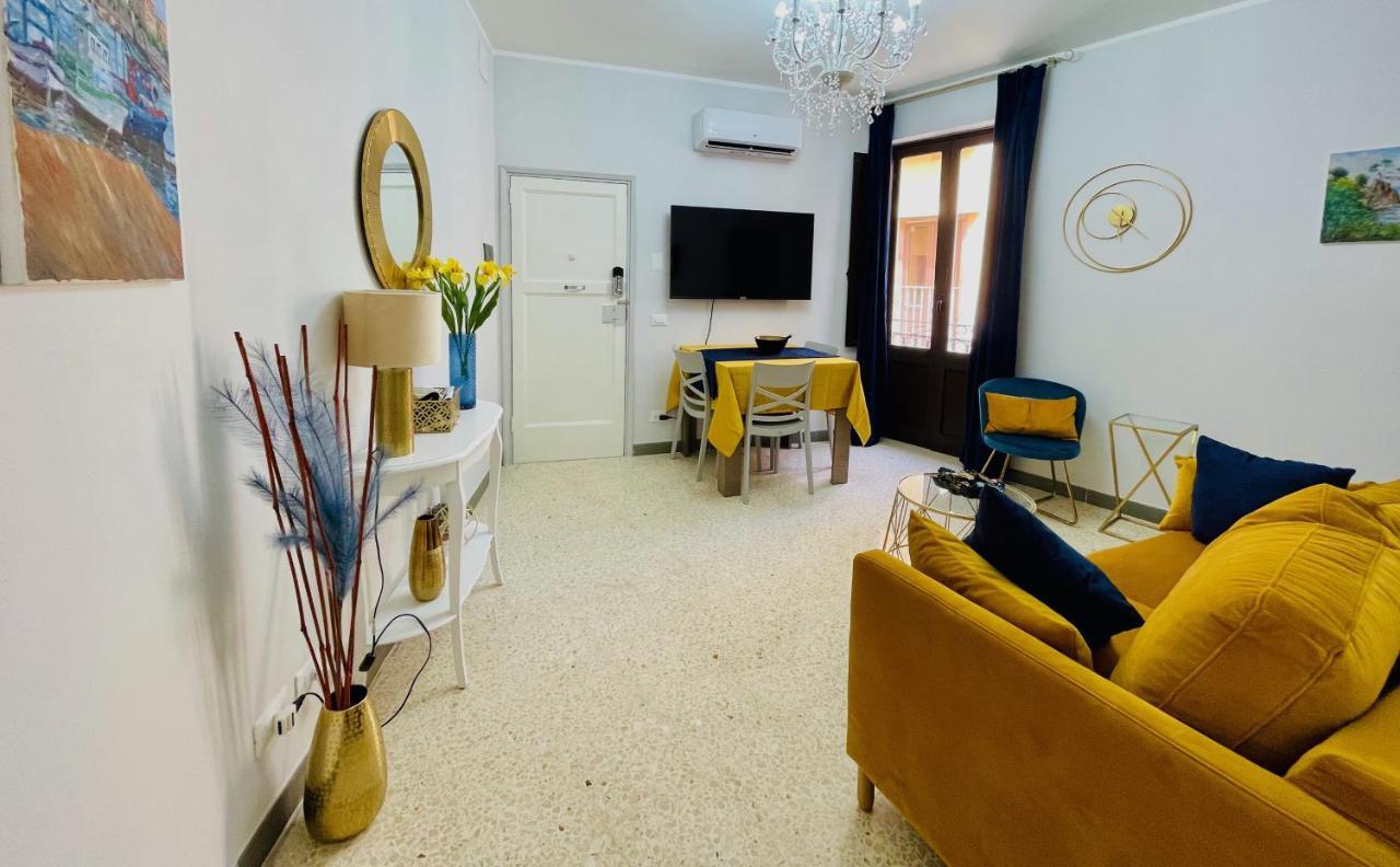 Trapani Centro Storico Apartment, Great Central Location! All New Furniture And Appliances! Екстер'єр фото