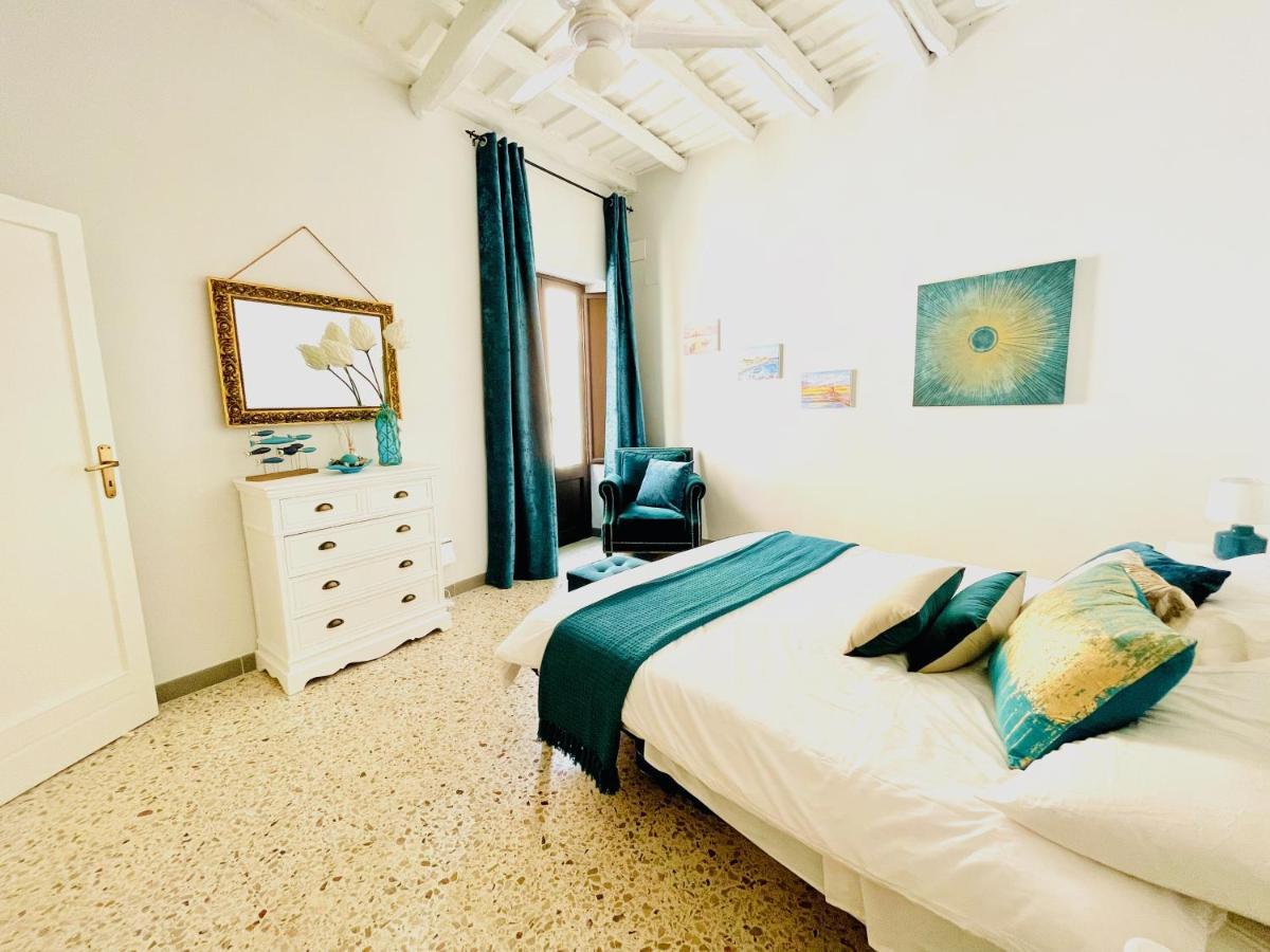 Trapani Centro Storico Apartment, Great Central Location! All New Furniture And Appliances! Екстер'єр фото