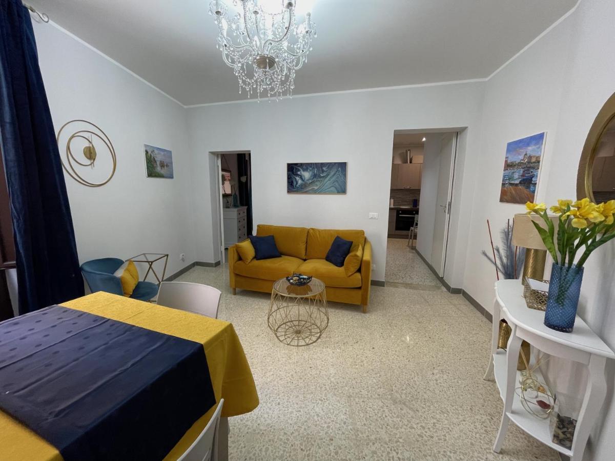 Trapani Centro Storico Apartment, Great Central Location! All New Furniture And Appliances! Екстер'єр фото